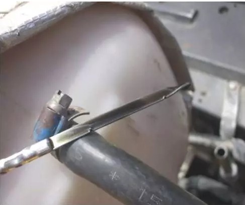 挖掘機(jī)水溫過高如何解決？