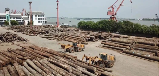 徐工林業(yè)型裝載機(jī)用事實(shí)說(shuō)話 徐工林業(yè)型裝載機(jī)用事實(shí)說(shuō)話