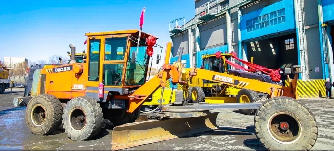 徐工PY165K平地機(jī) 徐工PY165K平地機(jī)