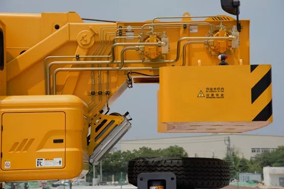 徐工QY25K5C_I吊車操控性依舊精準(zhǔn)、高效，核心優(yōu)勢(shì)體驗(yàn)明顯