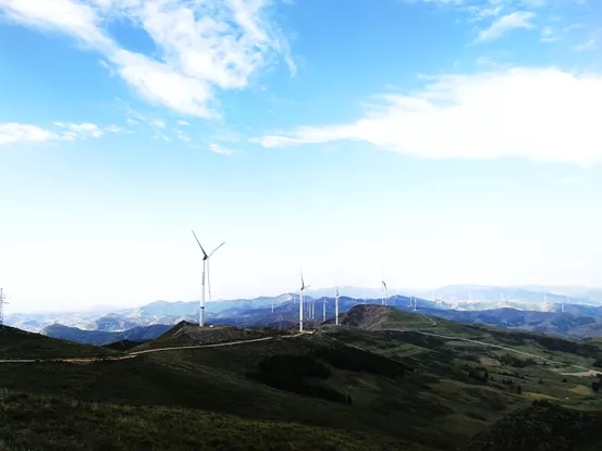徐工XCA1600全地面起重機(jī)在山西風(fēng)電建設(shè)現(xiàn)場吊裝