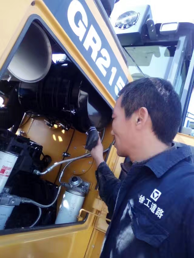 徐工道路服務人員走訪河南地區(qū)大客戶