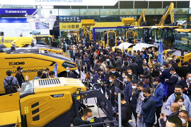 徐工第二代無人集群路面機械神秘面紗被揭開