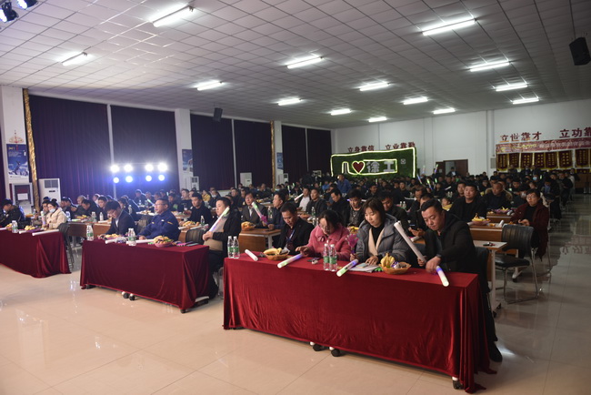徐工挖機冬季感恩訂貨會活動現(xiàn)場