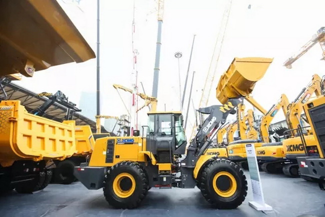 徐工LW580GV裝載機動力強勁、操作舒適、鏟裝有力、節(jié)能高效