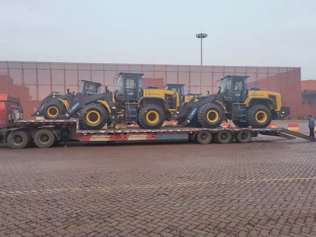 徐工XC968EV純電動(dòng)裝載機(jī)批量交車(chē)南陽(yáng)大客戶！