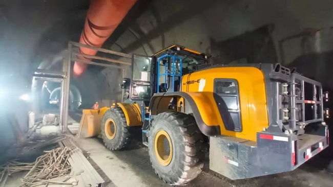 徐工XC968-EV純電動裝載機助力川藏鐵路建設